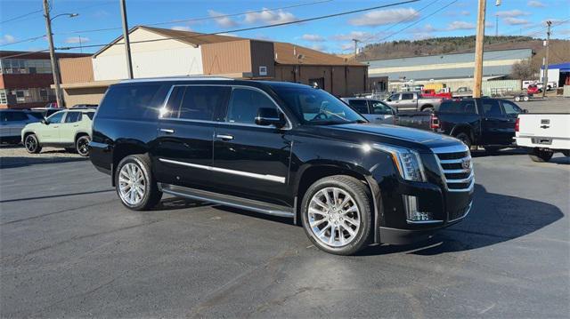 used 2018 Cadillac Escalade ESV car, priced at $33,500