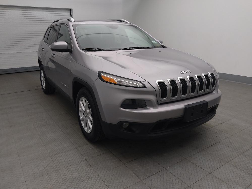 used 2018 Jeep Cherokee car, priced at $15,995