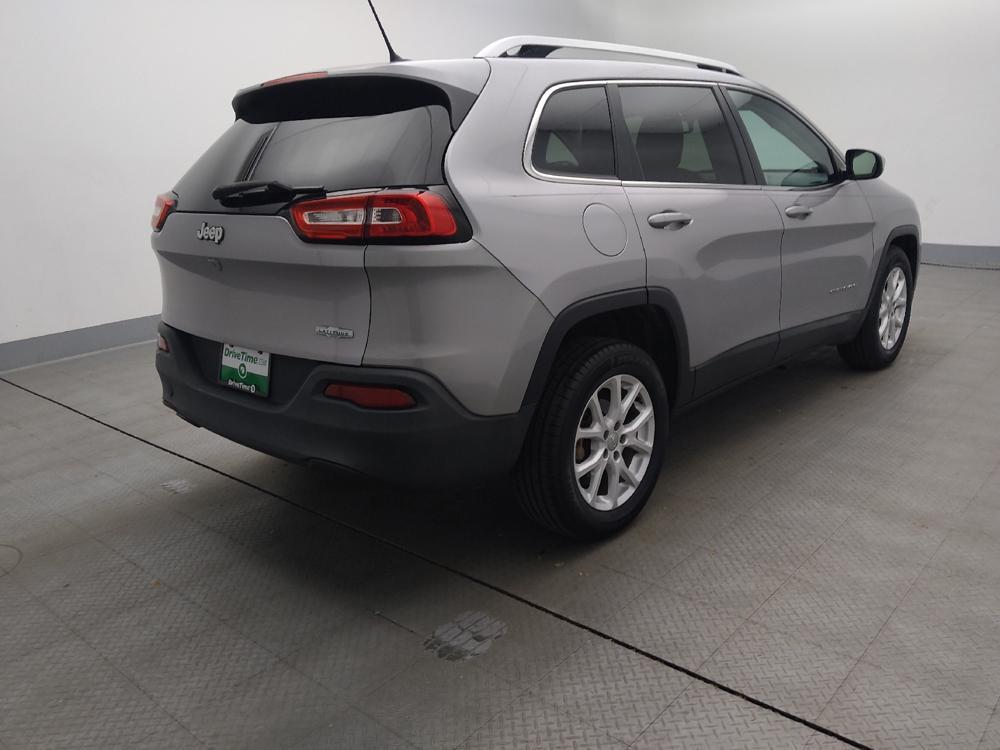 used 2018 Jeep Cherokee car, priced at $15,995