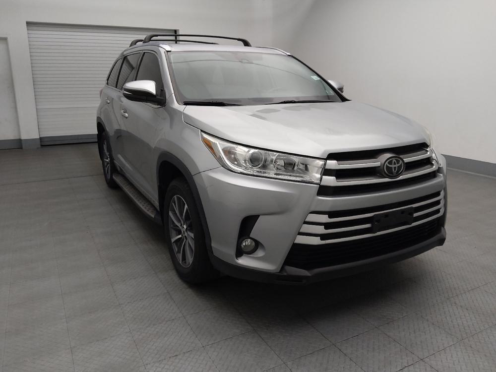 used 2018 Toyota Highlander car, priced at $24,095