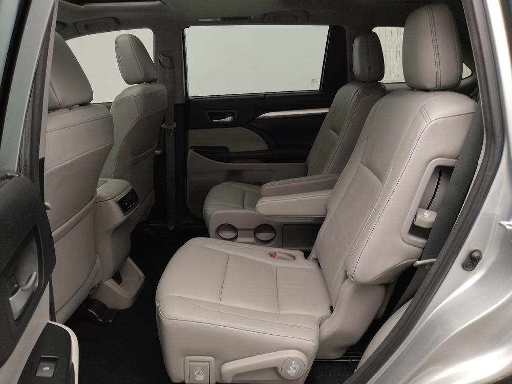 used 2018 Toyota Highlander car, priced at $24,095
