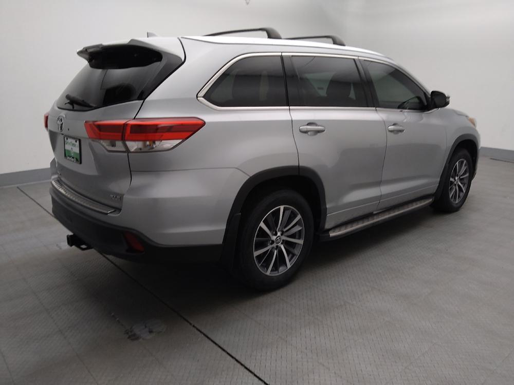 used 2018 Toyota Highlander car, priced at $24,095