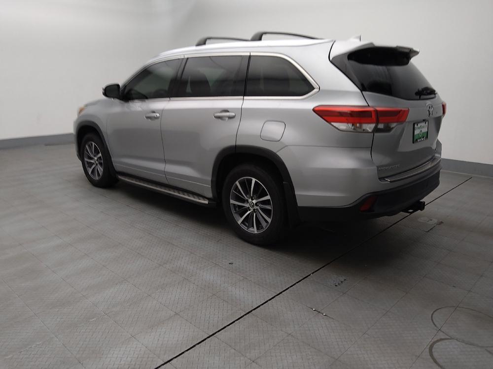 used 2018 Toyota Highlander car, priced at $24,095