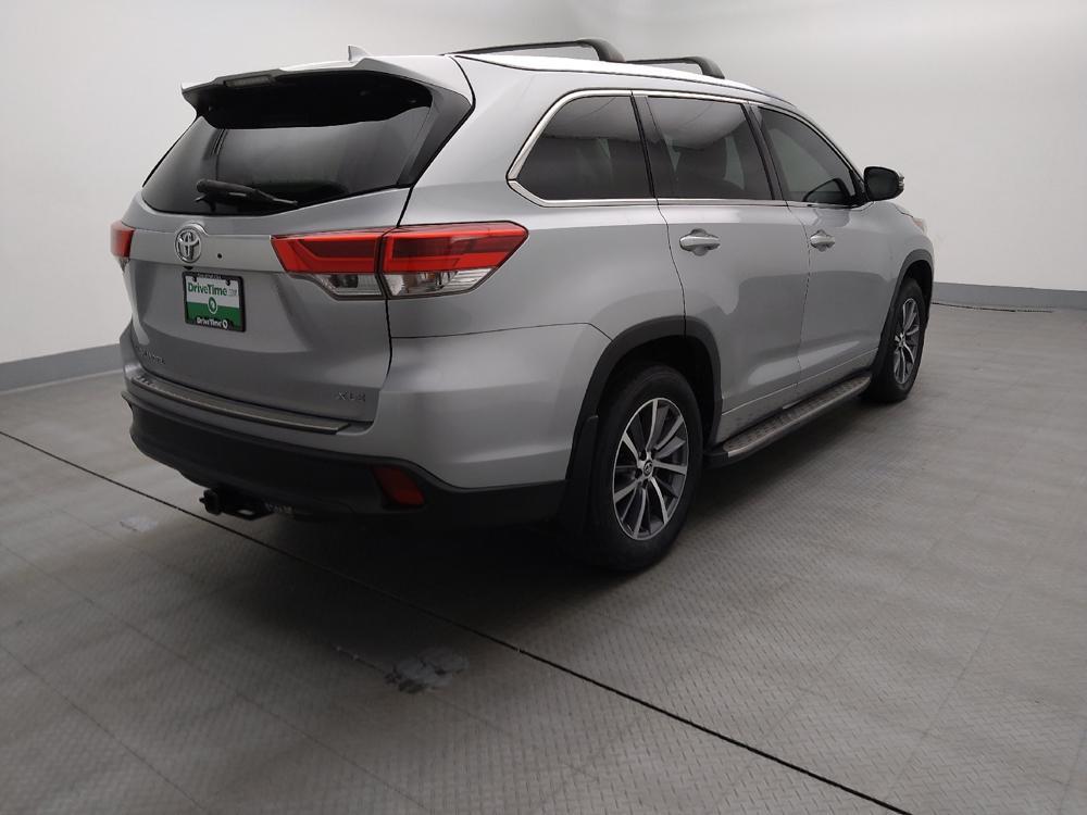 used 2018 Toyota Highlander car, priced at $24,095