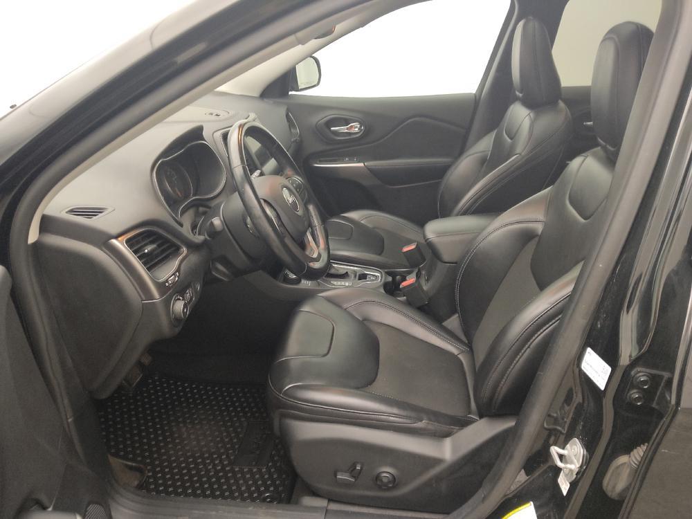 used 2020 Jeep Cherokee car, priced at $18,295