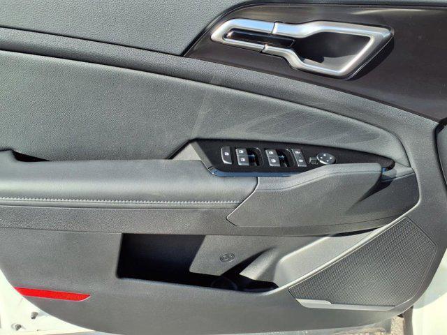 new 2025 Kia Sportage Hybrid car, priced at $35,405