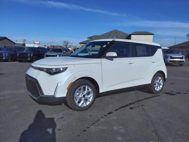 new 2025 Kia Soul car, priced at $21,895