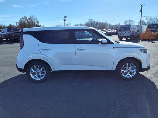 new 2025 Kia Soul car, priced at $21,895