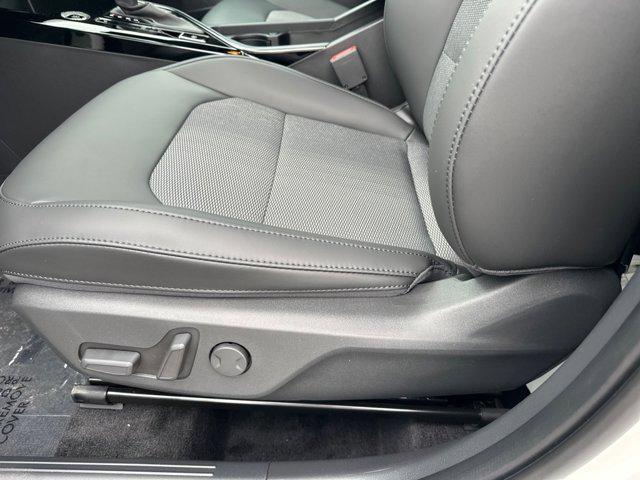 new 2025 Kia Niro car, priced at $31,085