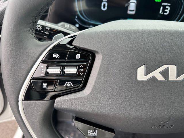 new 2025 Kia Niro car, priced at $31,085