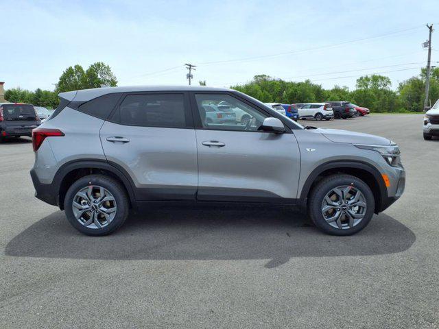 new 2025 Kia Seltos car, priced at $25,965