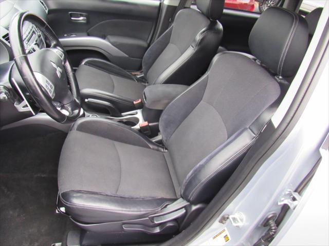 used 2010 Mitsubishi Outlander car, priced at $6,995