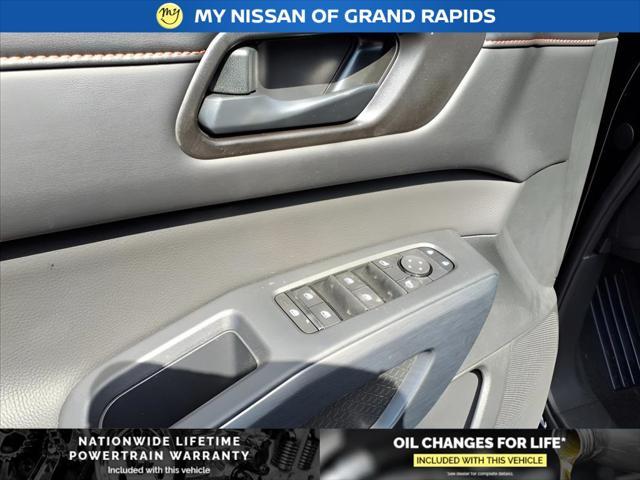 new 2025 Nissan Pathfinder car, priced at $43,960