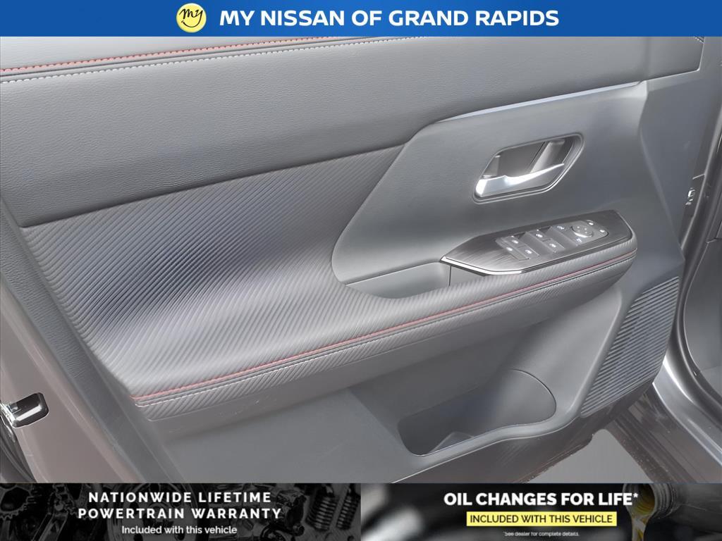 new 2025 Nissan Kicks car, priced at $31,008