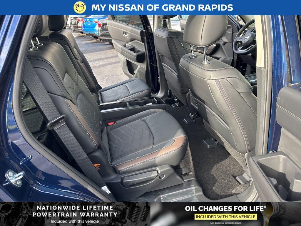 new 2025 Nissan Pathfinder car, priced at $46,564