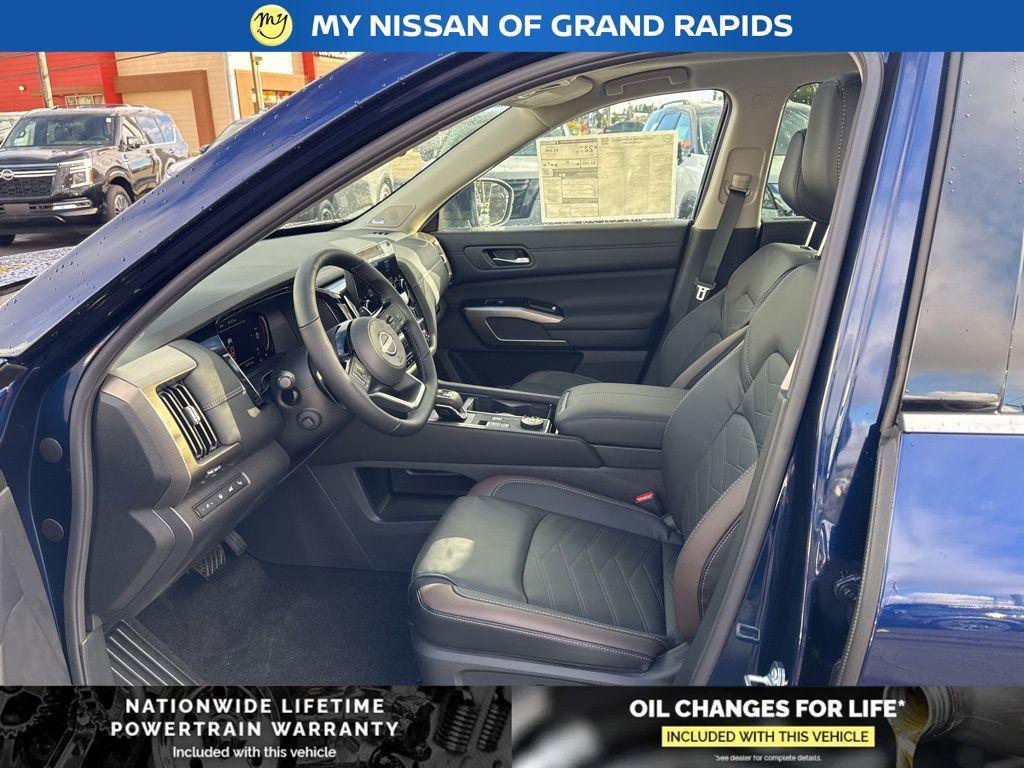 new 2025 Nissan Pathfinder car, priced at $46,564