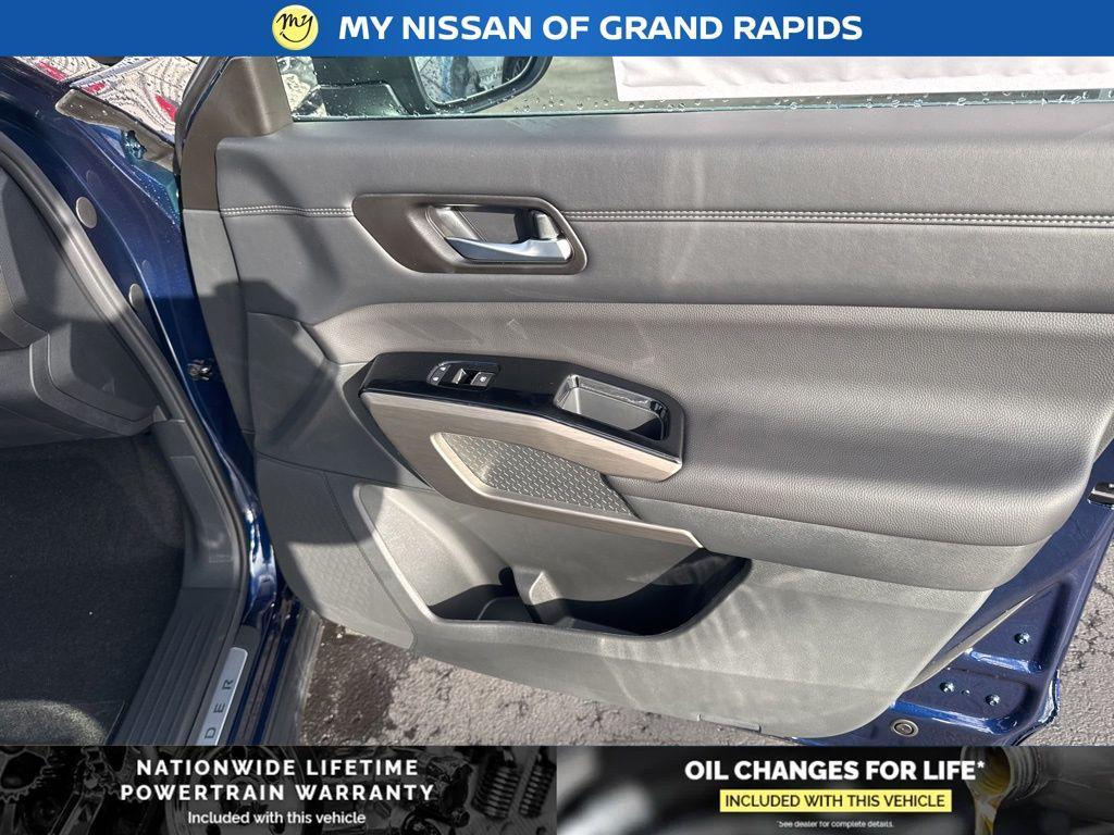 new 2025 Nissan Pathfinder car, priced at $46,564