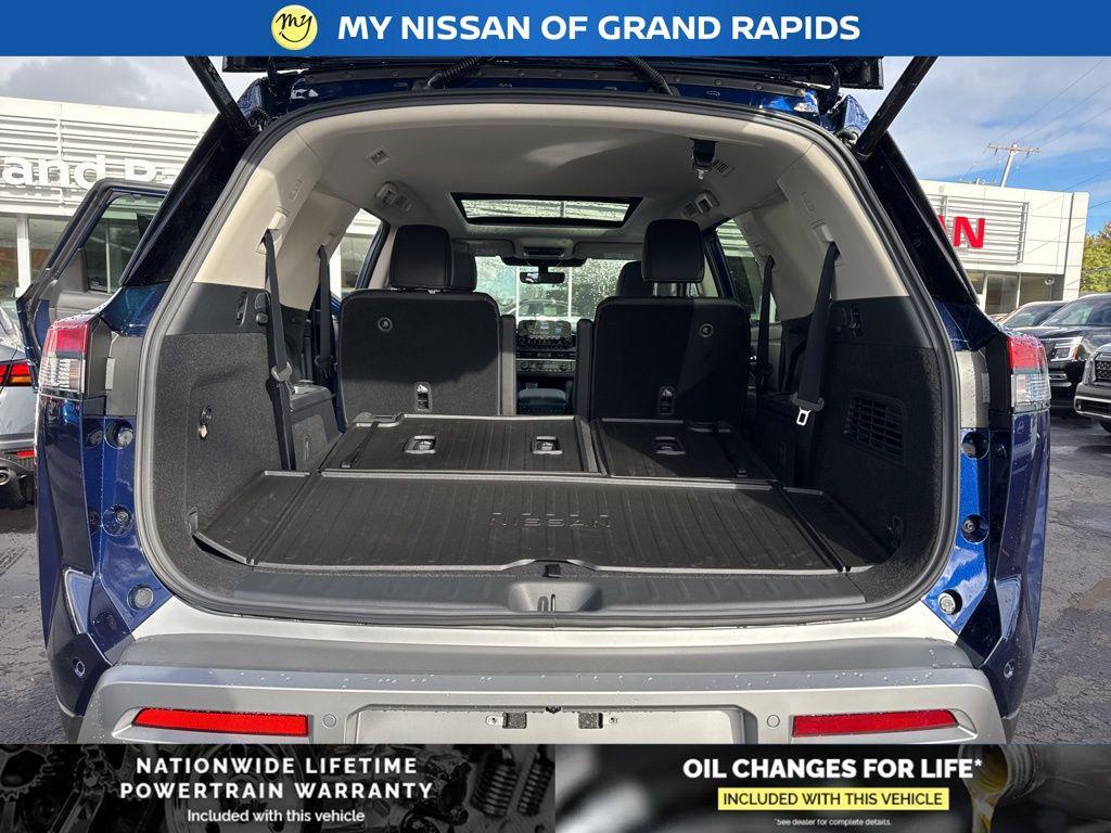new 2025 Nissan Pathfinder car, priced at $46,564