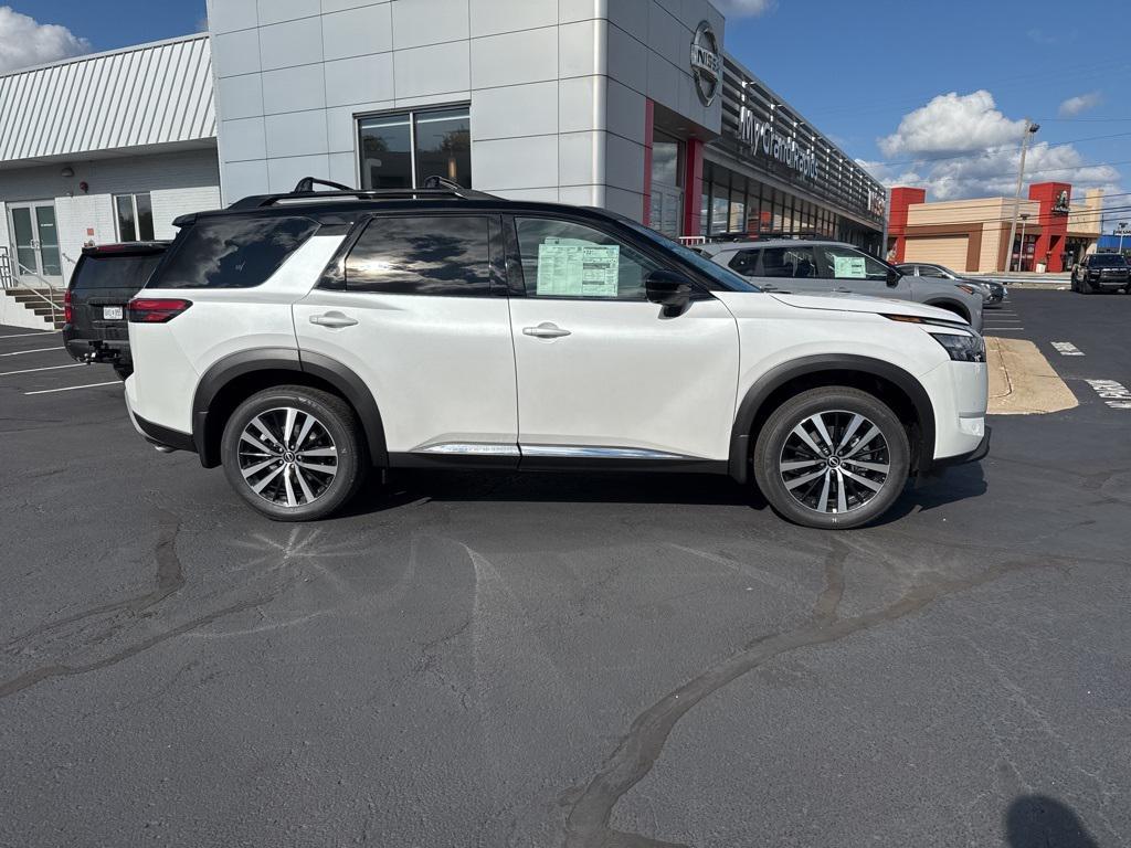 new 2025 Nissan Pathfinder car, priced at $47,908