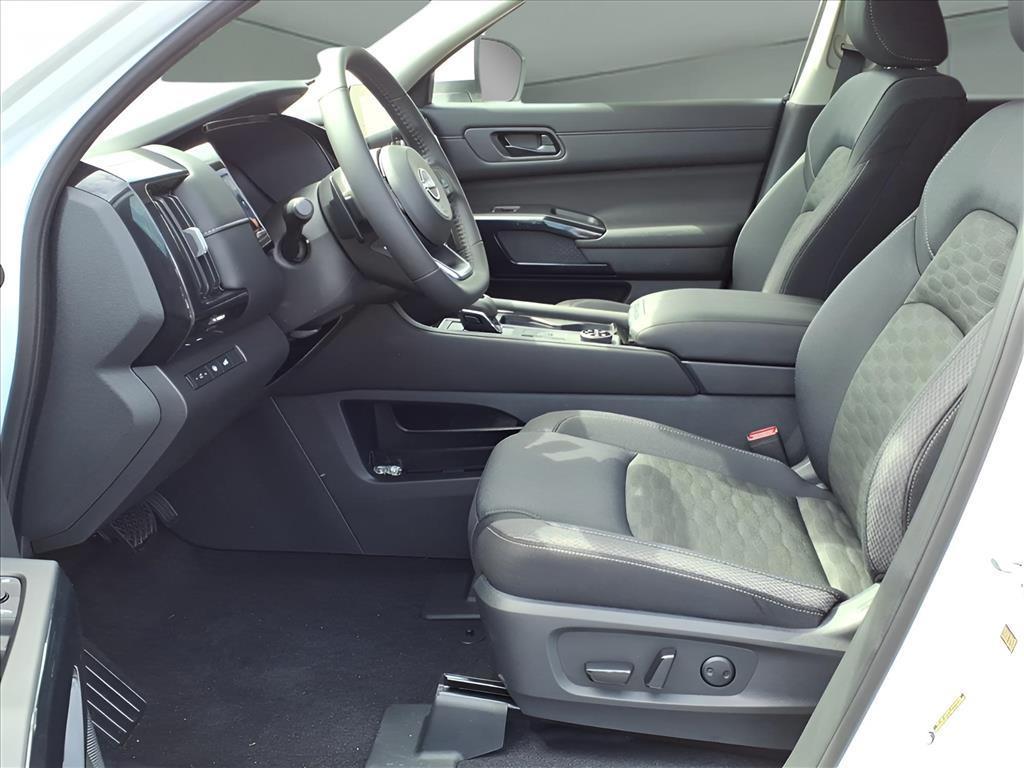 new 2025 Nissan Pathfinder car, priced at $37,071