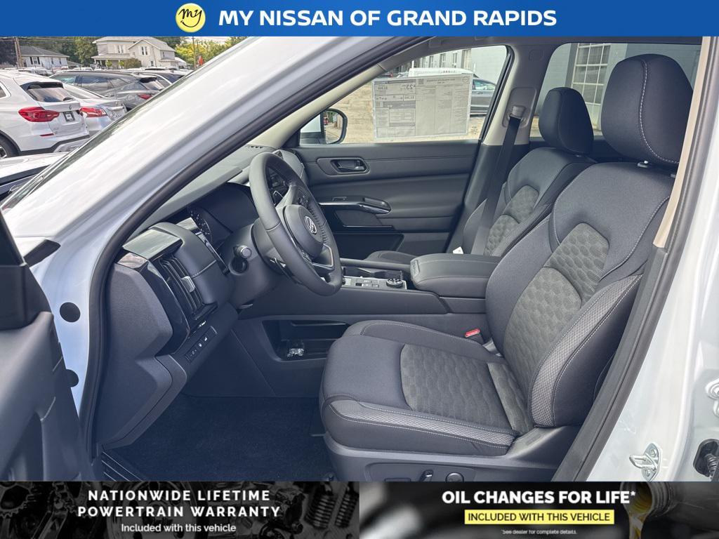 new 2025 Nissan Pathfinder car, priced at $41,571