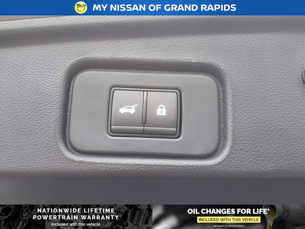 new 2025 Nissan Pathfinder car, priced at $38,384