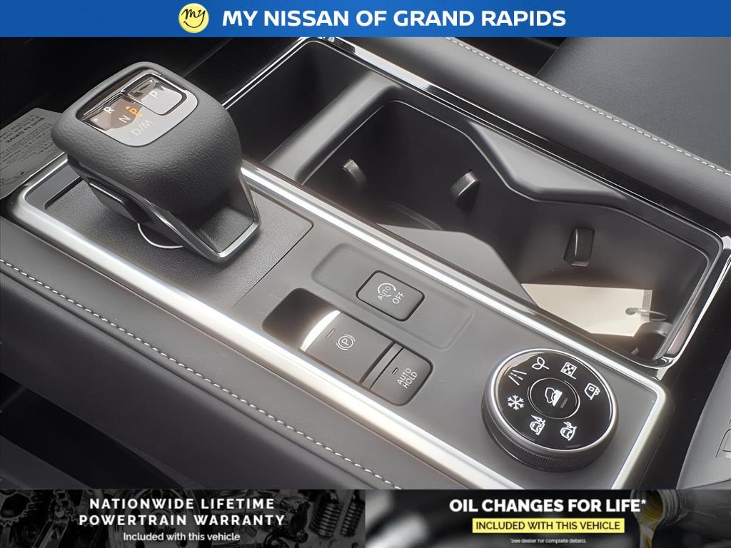 new 2025 Nissan Pathfinder car, priced at $38,384