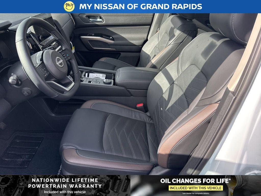 new 2025 Nissan Pathfinder car, priced at $45,193