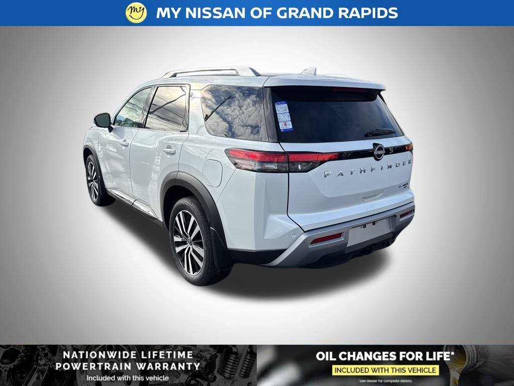 new 2025 Nissan Pathfinder car, priced at $45,193