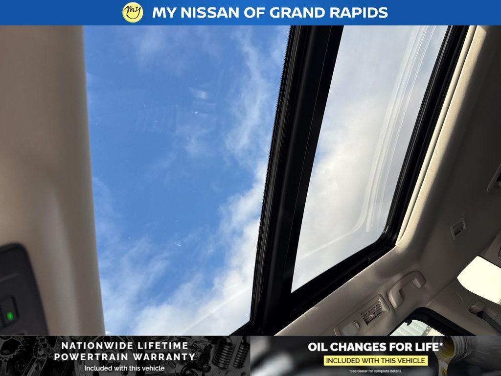 new 2025 Nissan Pathfinder car, priced at $45,193