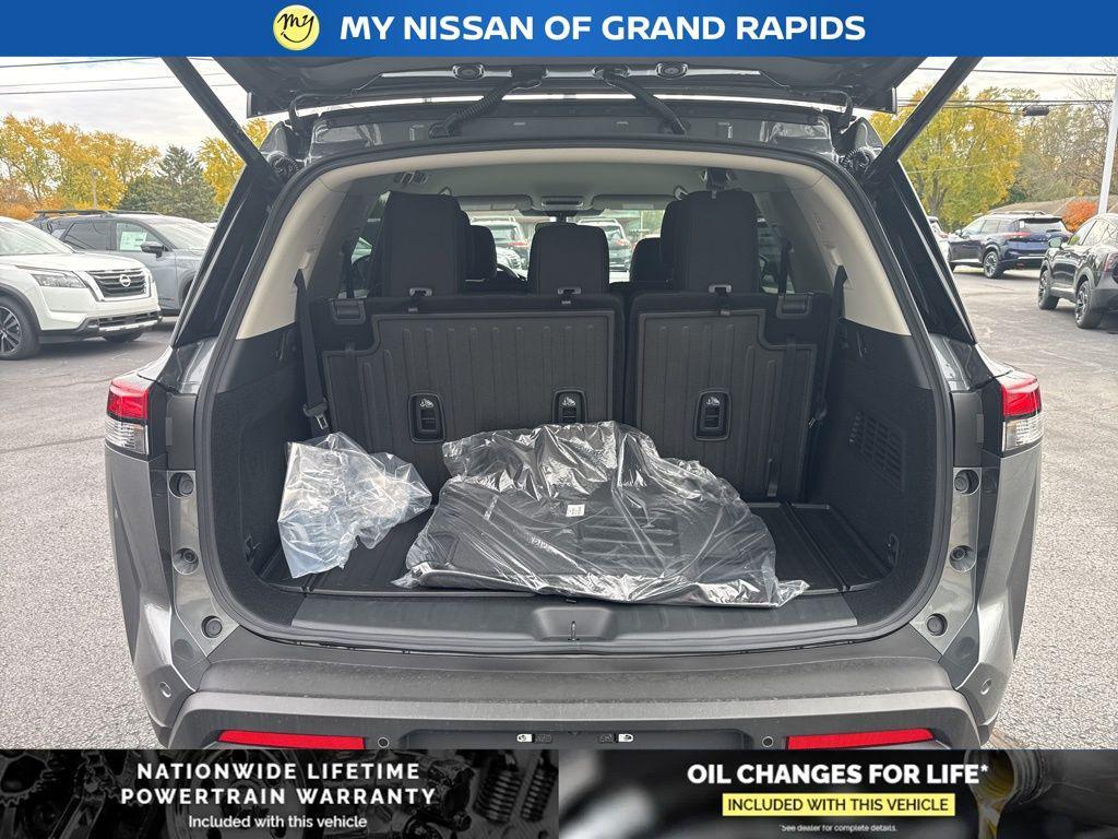 new 2025 Nissan Pathfinder car, priced at $36,713