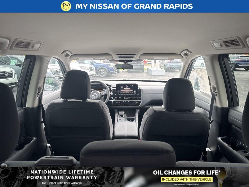 new 2025 Nissan Pathfinder car, priced at $36,713