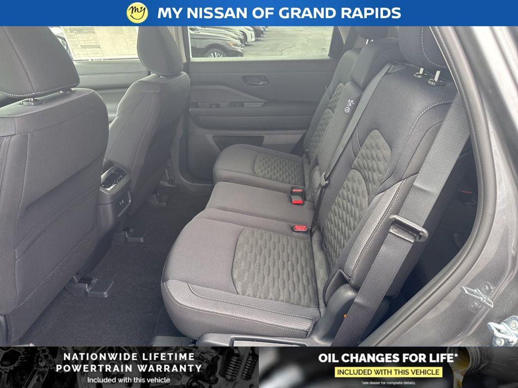 new 2025 Nissan Pathfinder car, priced at $36,713