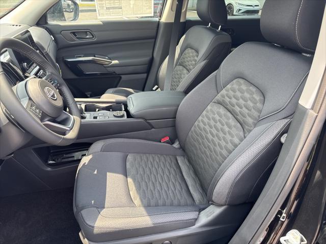 new 2025 Nissan Pathfinder car, priced at $41,884