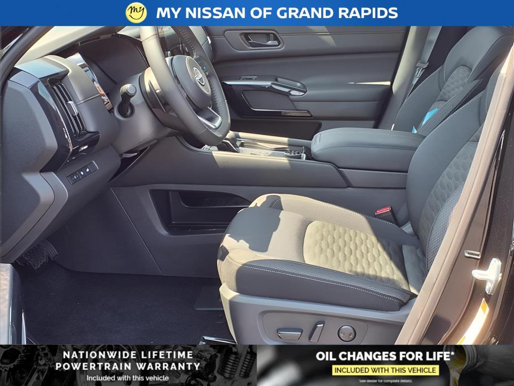 new 2025 Nissan Pathfinder car, priced at $38,384