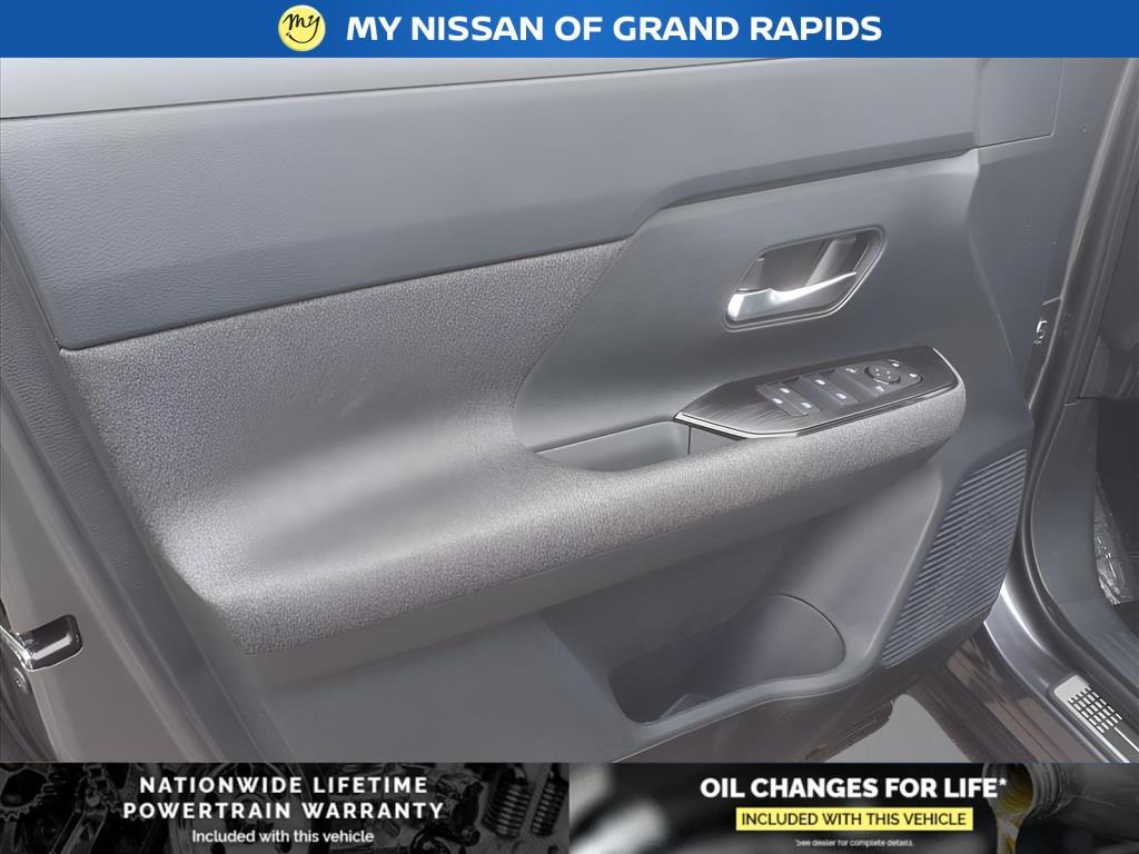 new 2025 Nissan Kicks car, priced at $29,136