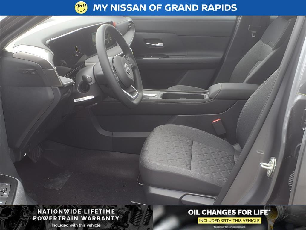 new 2025 Nissan Kicks car, priced at $27,136