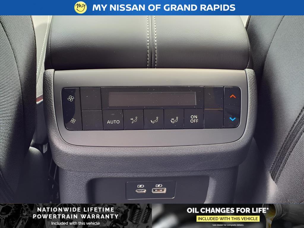 new 2025 Nissan Pathfinder car, priced at $38,171