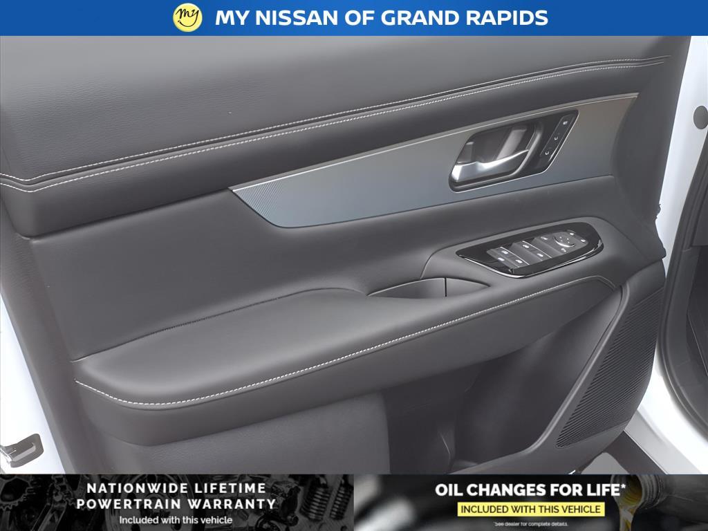 new 2025 Nissan Murano car, priced at $42,957