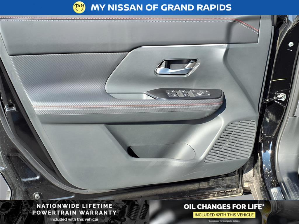 new 2025 Nissan Kicks car, priced at $29,524