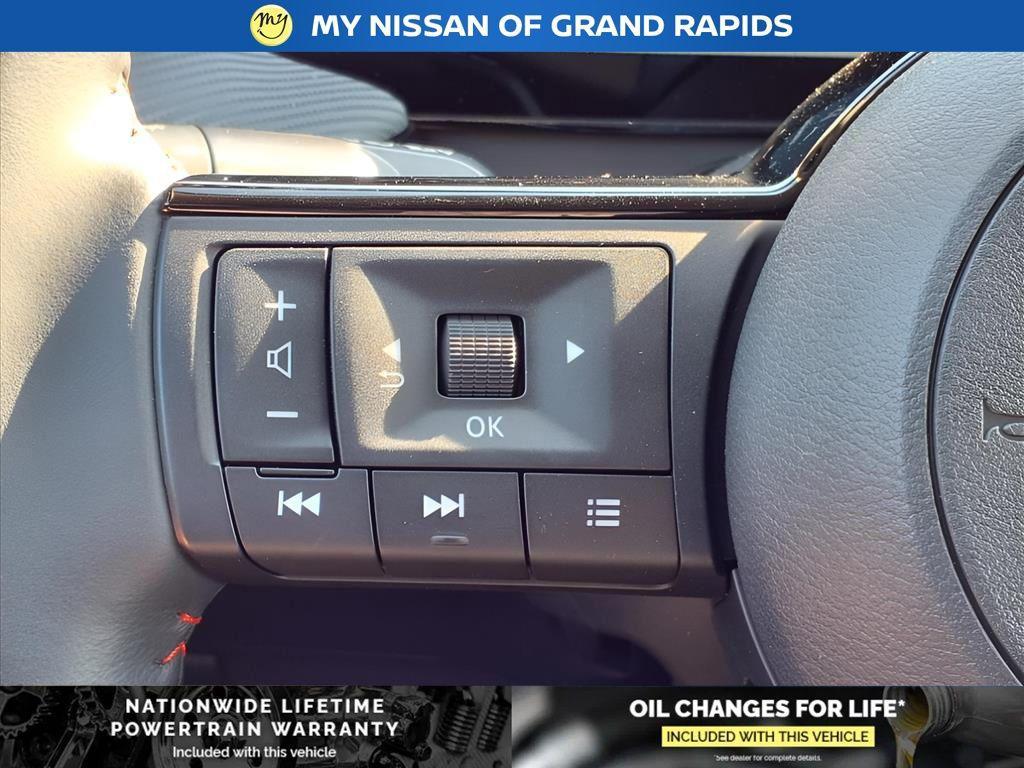 new 2025 Nissan Kicks car, priced at $27,498