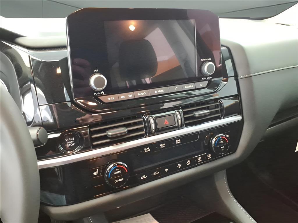new 2025 Nissan Pathfinder car, priced at $36,671
