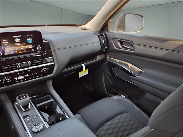 new 2025 Nissan Pathfinder car, priced at $43,865