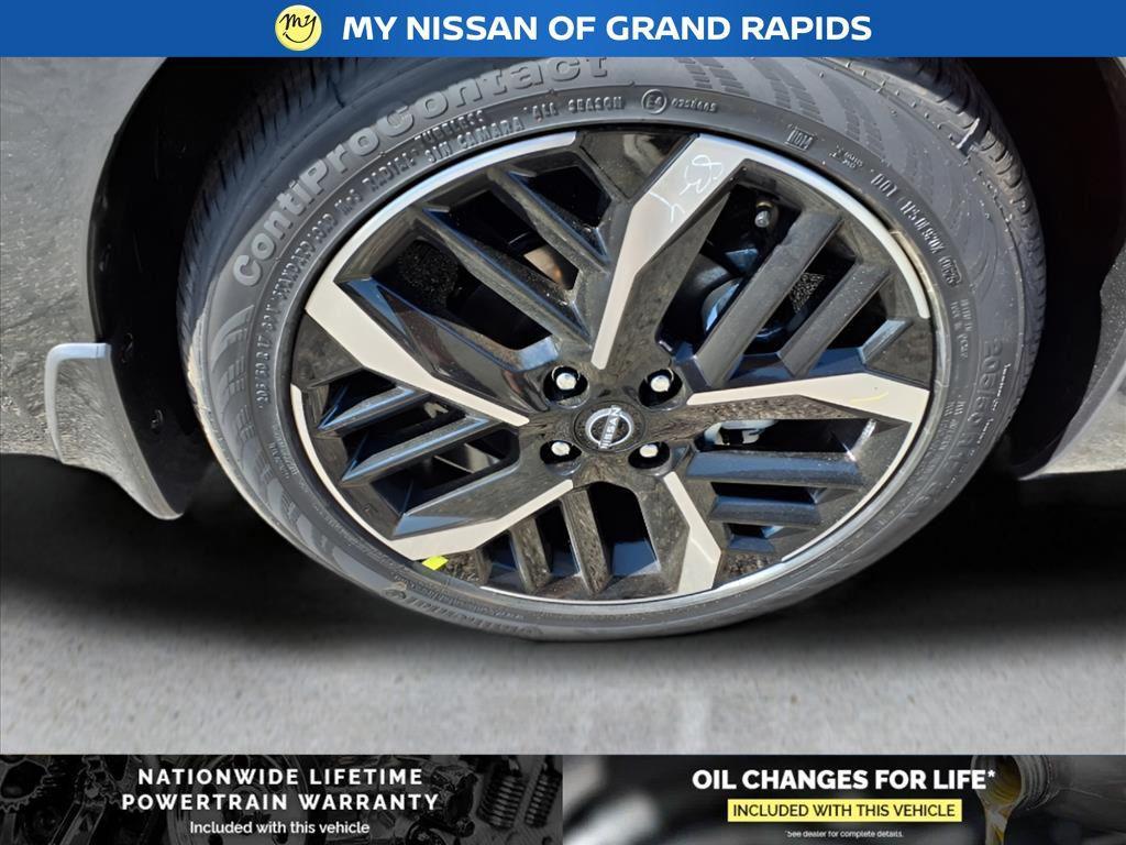 new 2025 Nissan Versa car, priced at $22,001