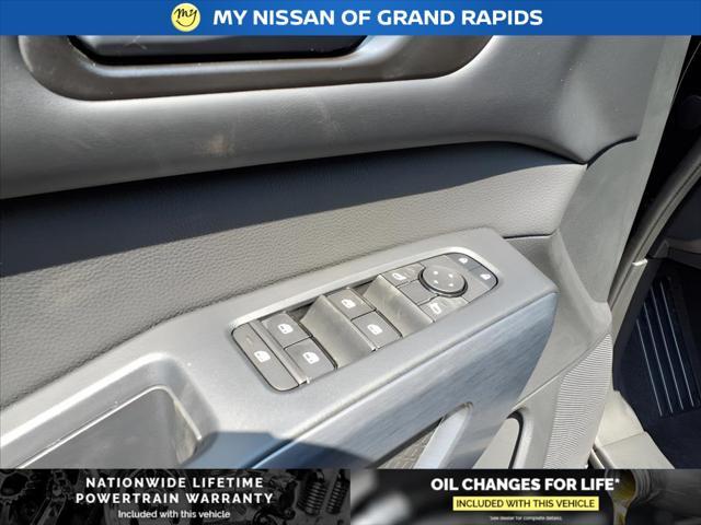 new 2025 Nissan Pathfinder car, priced at $43,960