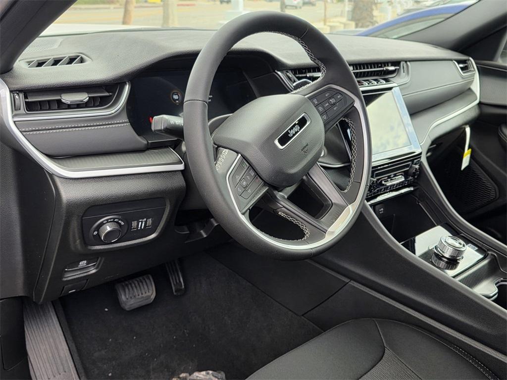 new 2025 Jeep Grand Cherokee car, priced at $34,530