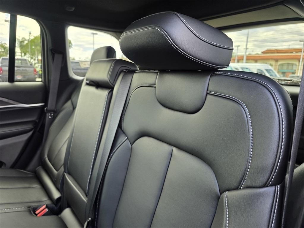 new 2025 Jeep Grand Cherokee car, priced at $42,970