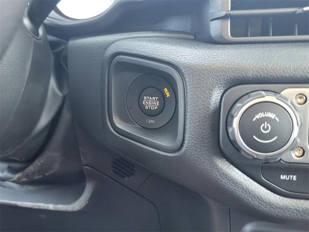 new 2025 Jeep Wrangler car, priced at $45,417