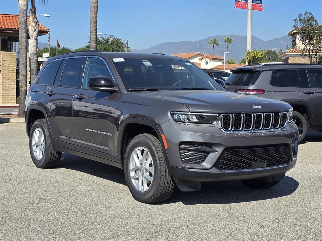 new 2025 Jeep Grand Cherokee car, priced at $34,625
