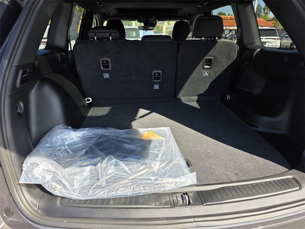 new 2025 Jeep Grand Cherokee car, priced at $34,625